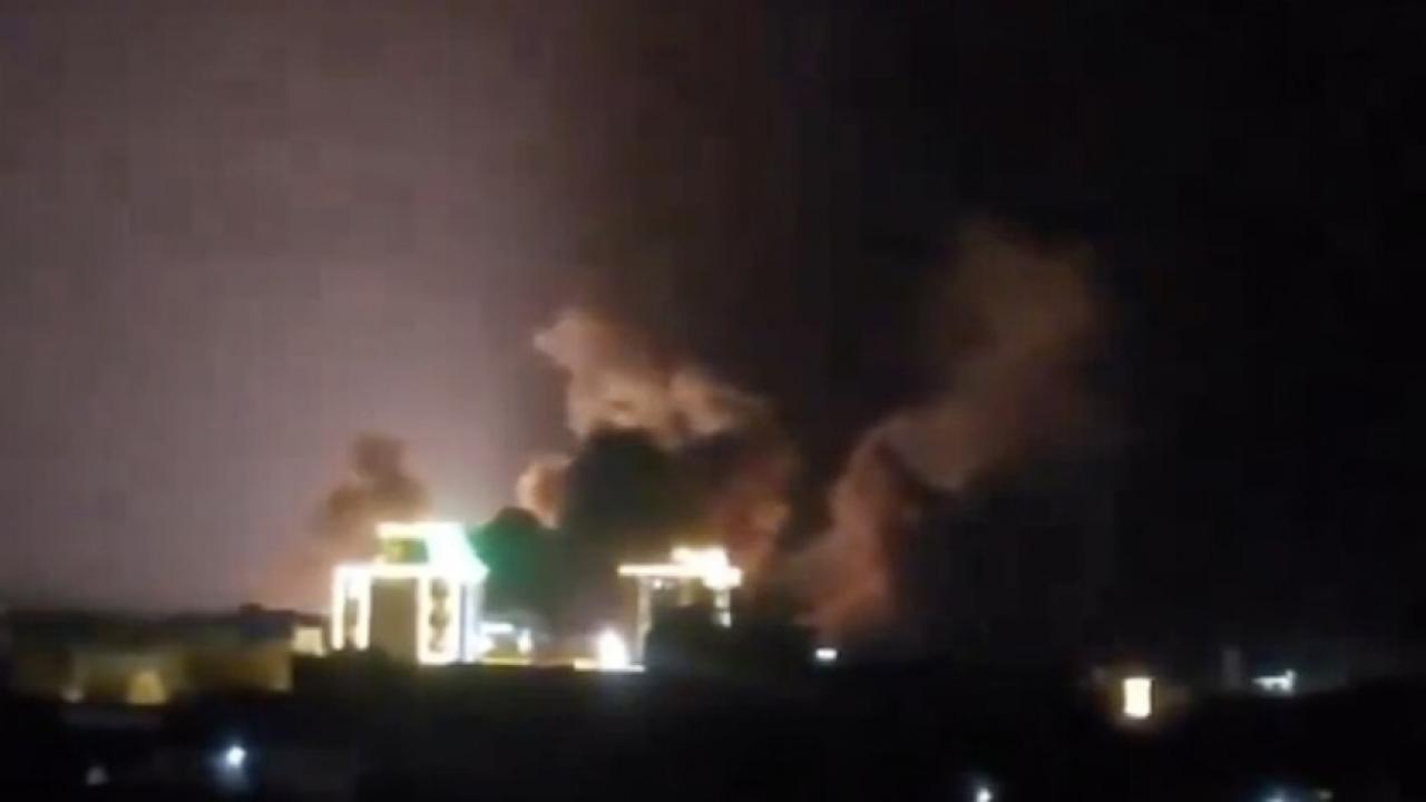 Suudi Arabistan Yemen'de telekomünikasyon kulelerini vurdu