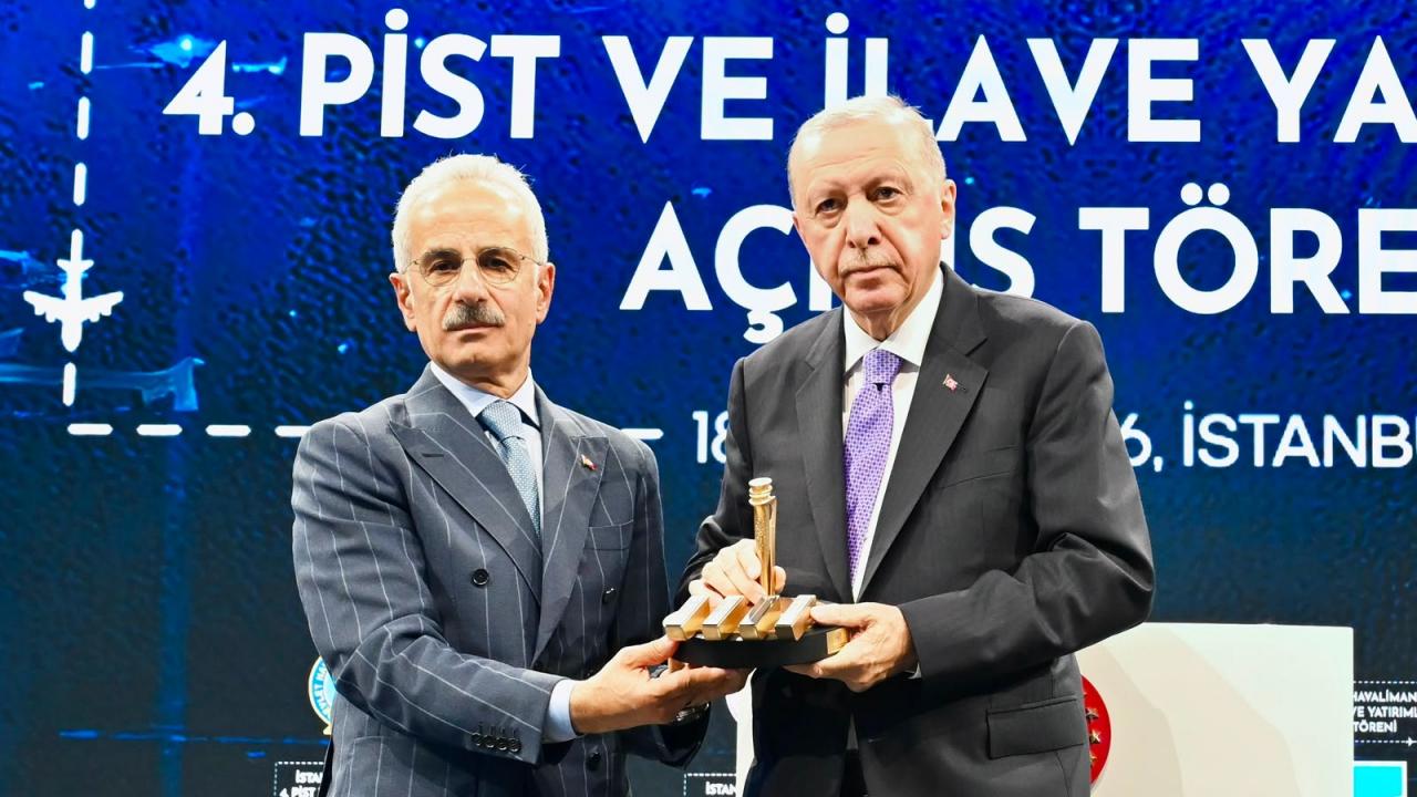 Bakan Uraloğlu: İstanbul Havalimanı küresel havacılığın zirvesinde