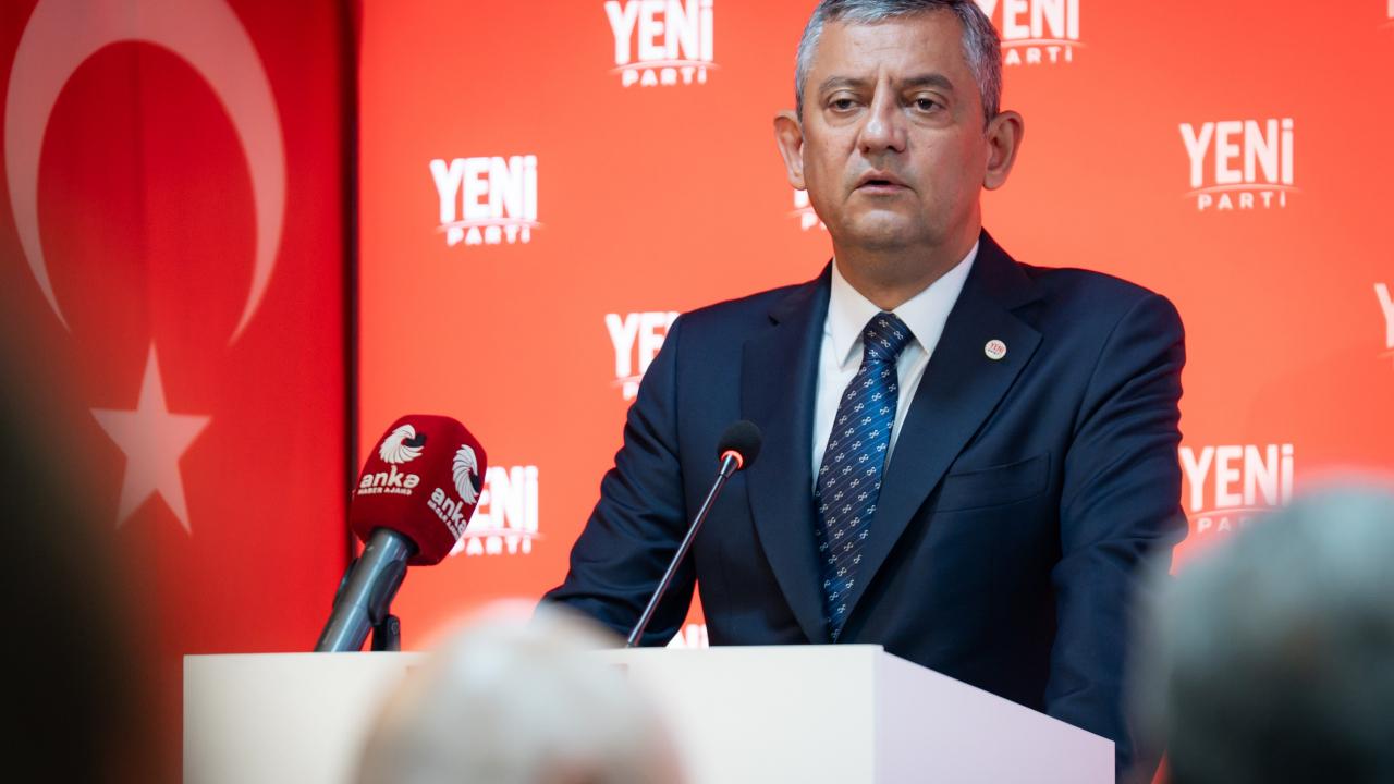 Yeni Parti'de isim krizi! Masada 2 seçenek var