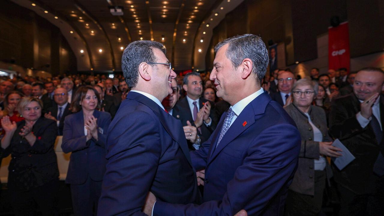 Ekrem İmamoğlu'nun pabucunu dama attı: Özgür Özel yeni adayını açıkladı