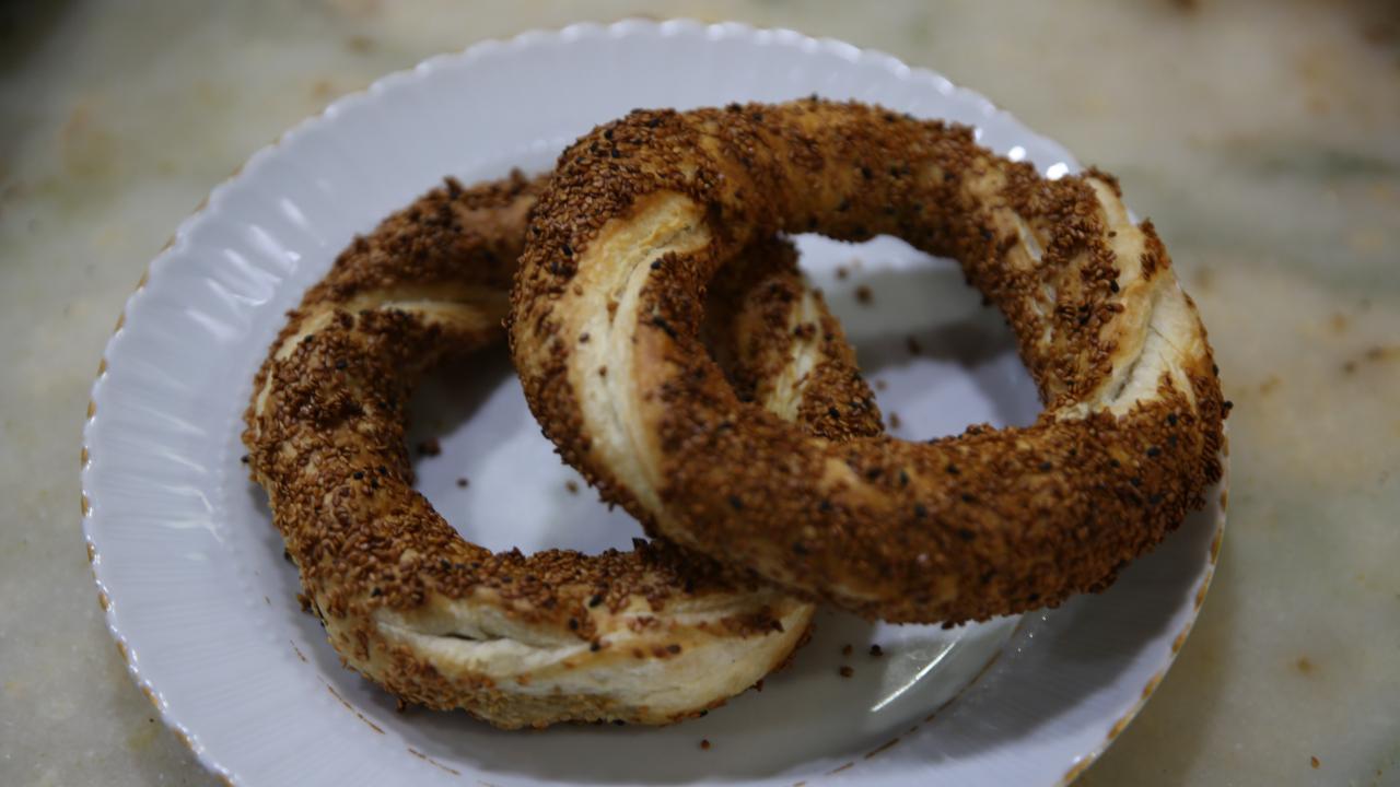 Ordulu fırıncı hamsili simit yaptı