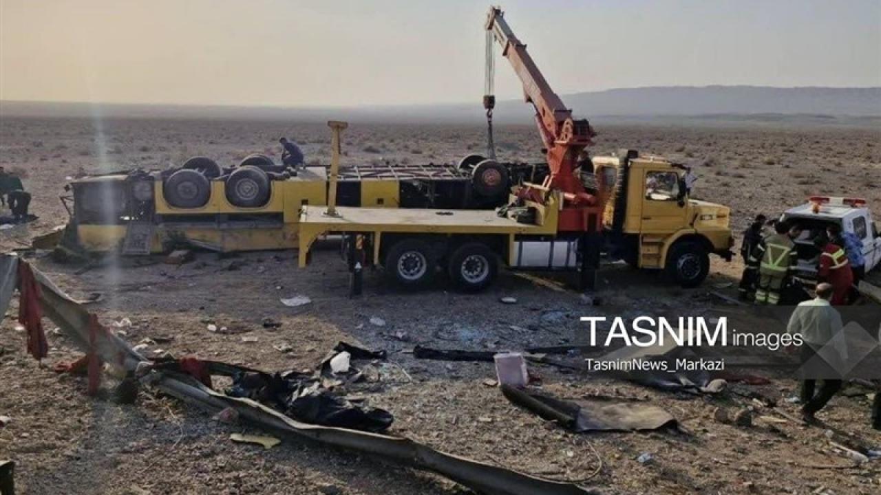 İran'da yolcu otobüsü devrildi: 11 ölü