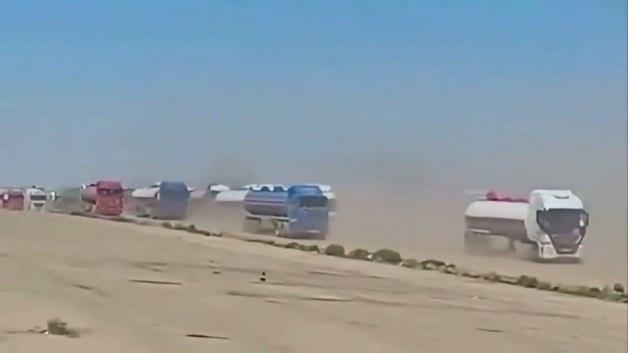 Suriye'den Irak'a dev benzin sevkiyatı başladı