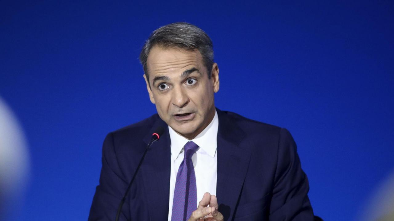 Yunanistan'da hükümetin parti binasına saldırı