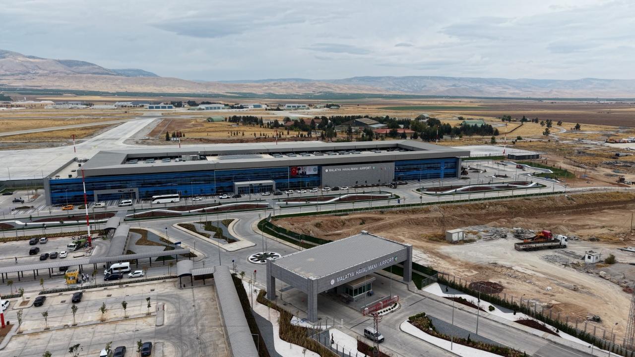 Malatya Havalimanı’nda dev dönüşüm! Yolcu kapasitesi 2,5 milyona çıkarıldı
