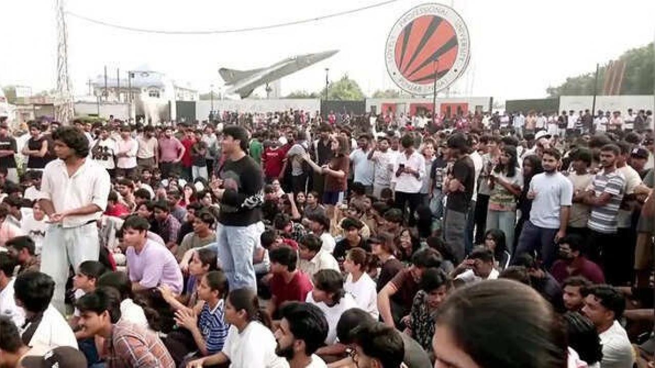 Hindistan'ı ayağa kaldıran iddia: Ortalık savaş alanına döndü!