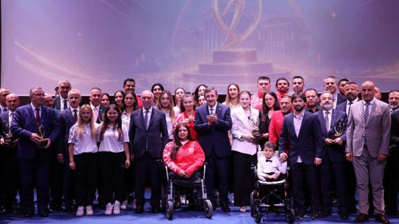 Cevdet Yılmaz'dan milli sporculara büyük övgü! 'Sizler gerçek kahramanlarsınız'