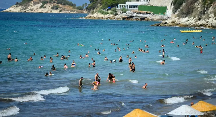 Kuşadası’nda ‘sarı yaz’ bereketi: Otellerde doluluk yüzde 70’i aştı