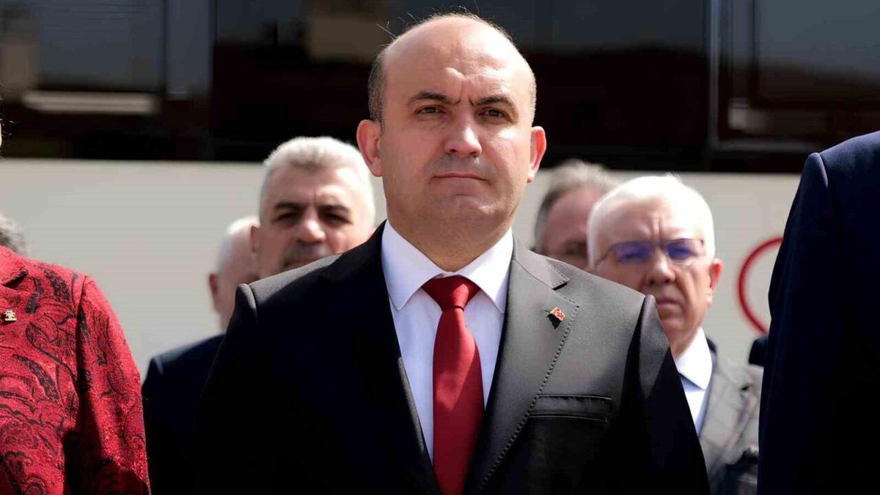 Albayrak'tan Eskişehir için iddialı hedef: Büyükşehir dahil 10 belediyeyi alacağız