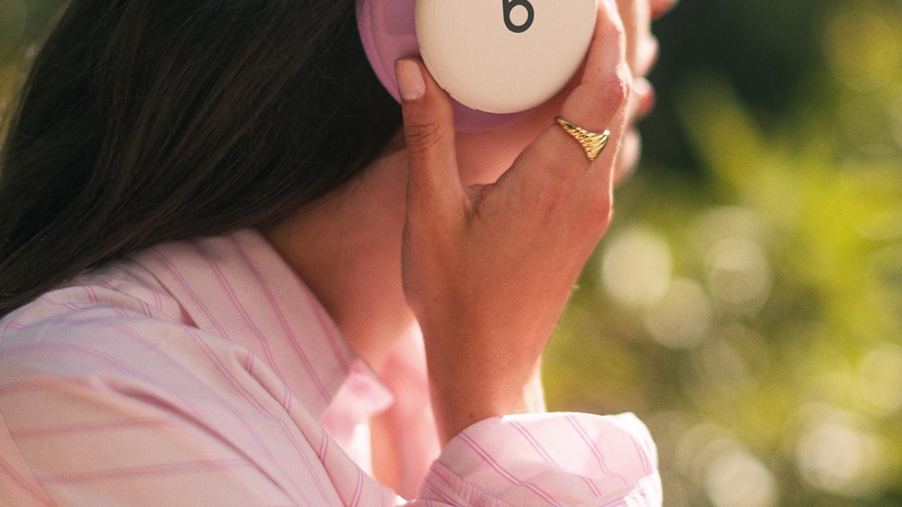 Beats yeni kulak üstü kulaklığı beats 360’ı tanıttı