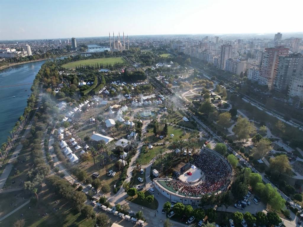1 milyon kişi 1000 ton et yiyecek! 10. Adana Lezzet Festivali için geri sayım sürüyor