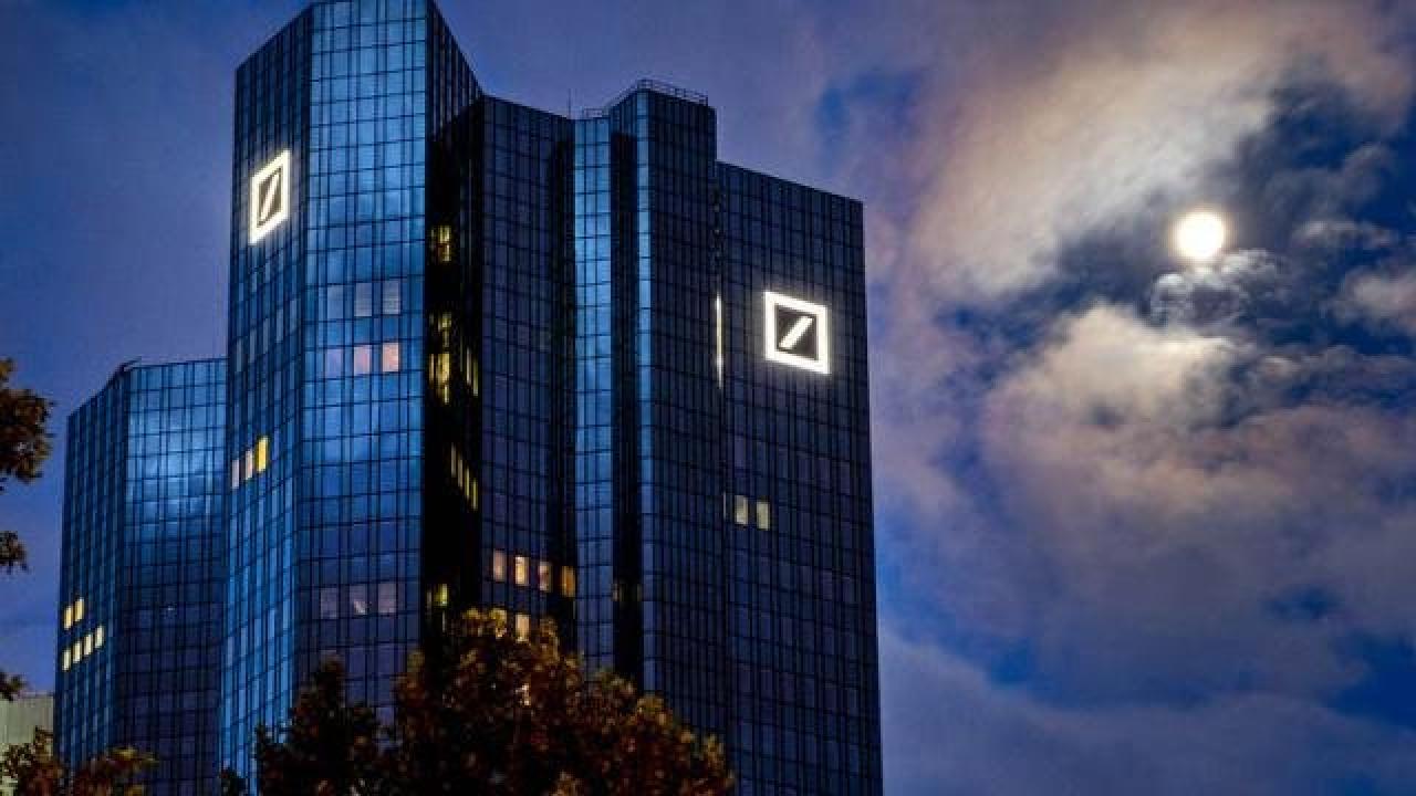 Deutsche Bank'a kara para aklamayı önleme sistemleri için ek süre verildi