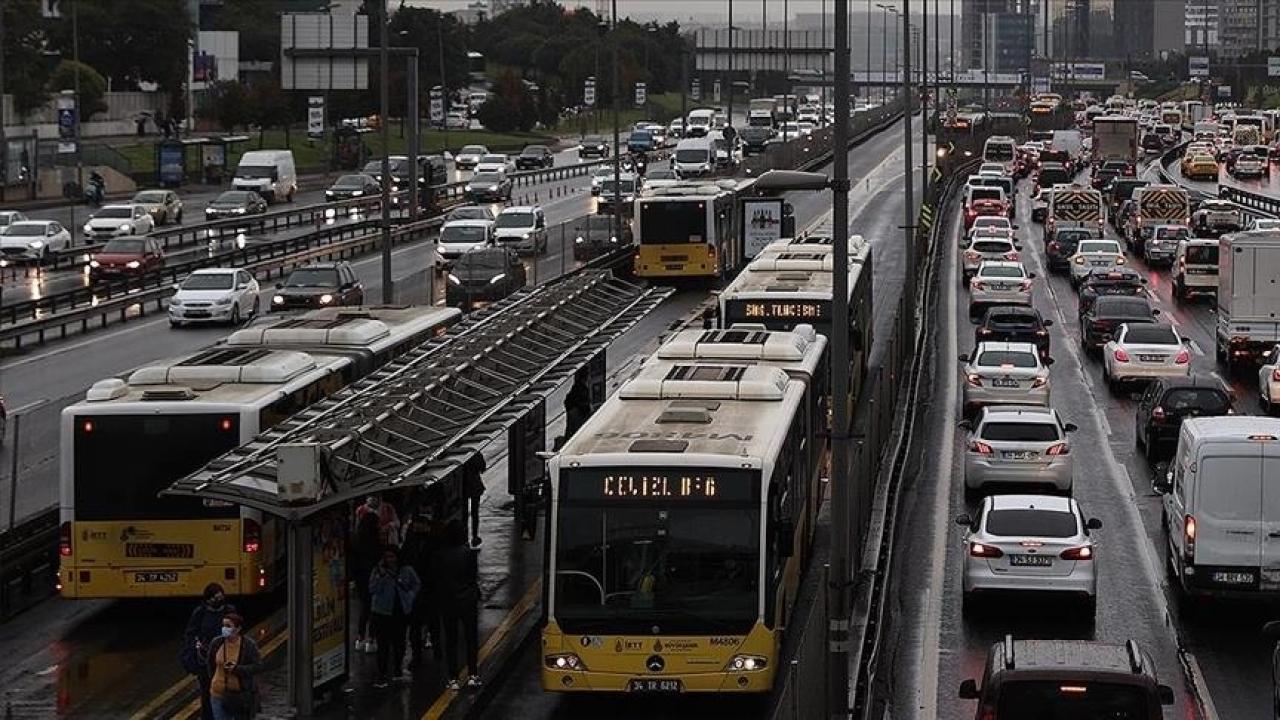 Toplu taşıma kullanacaklara müjde: 1 günlüğüne bedava oldu!