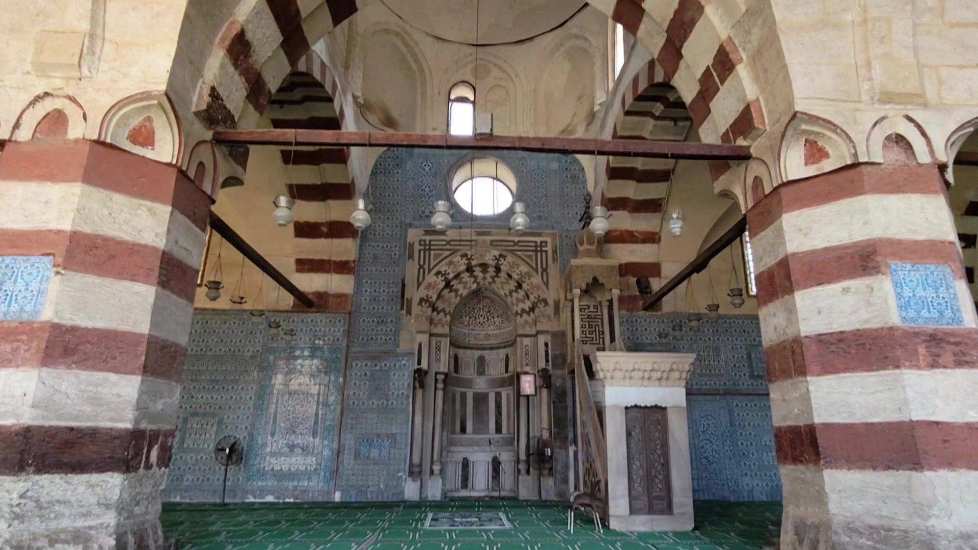 Mısır’ın kalbinde Memlük ve Osmanlı izlerinin buluştuğu bir eser: Mavi Cami