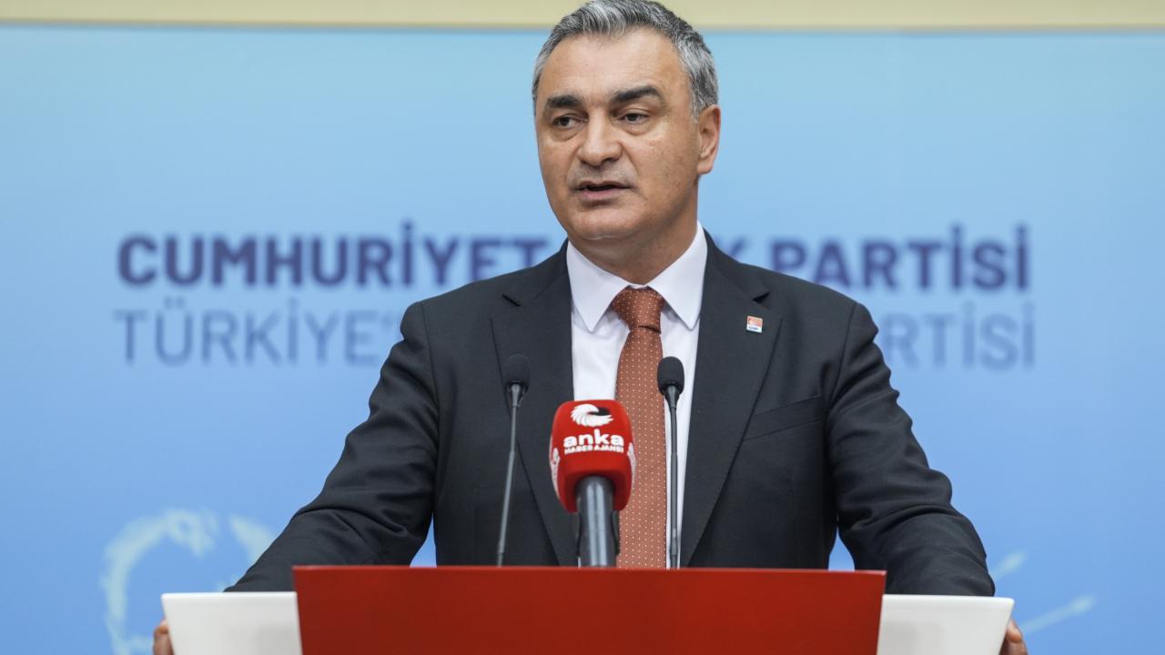 CHP Sözcüsü Sarı'dan partiden ayrılanlara: Kapıları bu kadar sert kapatmayın